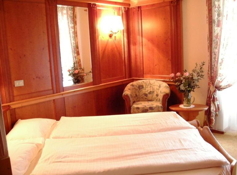 Hotel Cevedale Living Romance Hotel Cogolo Rom bilde