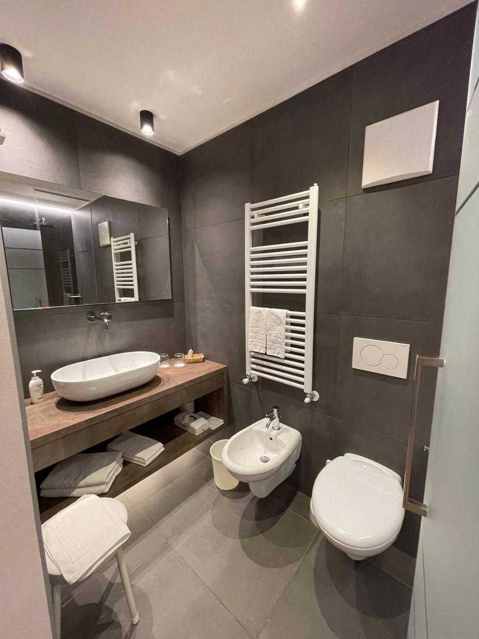 Hotel Cevedale Living Romance Hotel Cogolo Eksteriør bilde