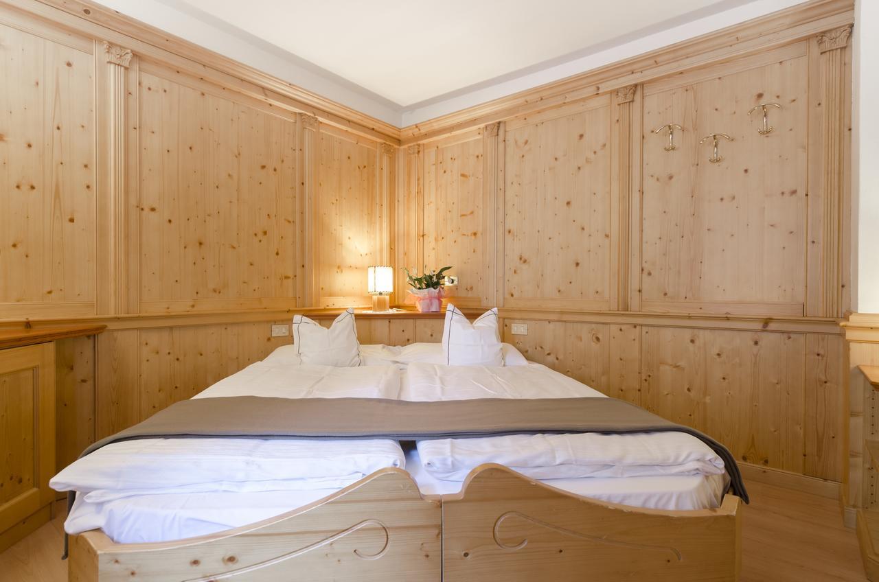 Hotel Cevedale Living Romance Hotel Cogolo Eksteriør bilde