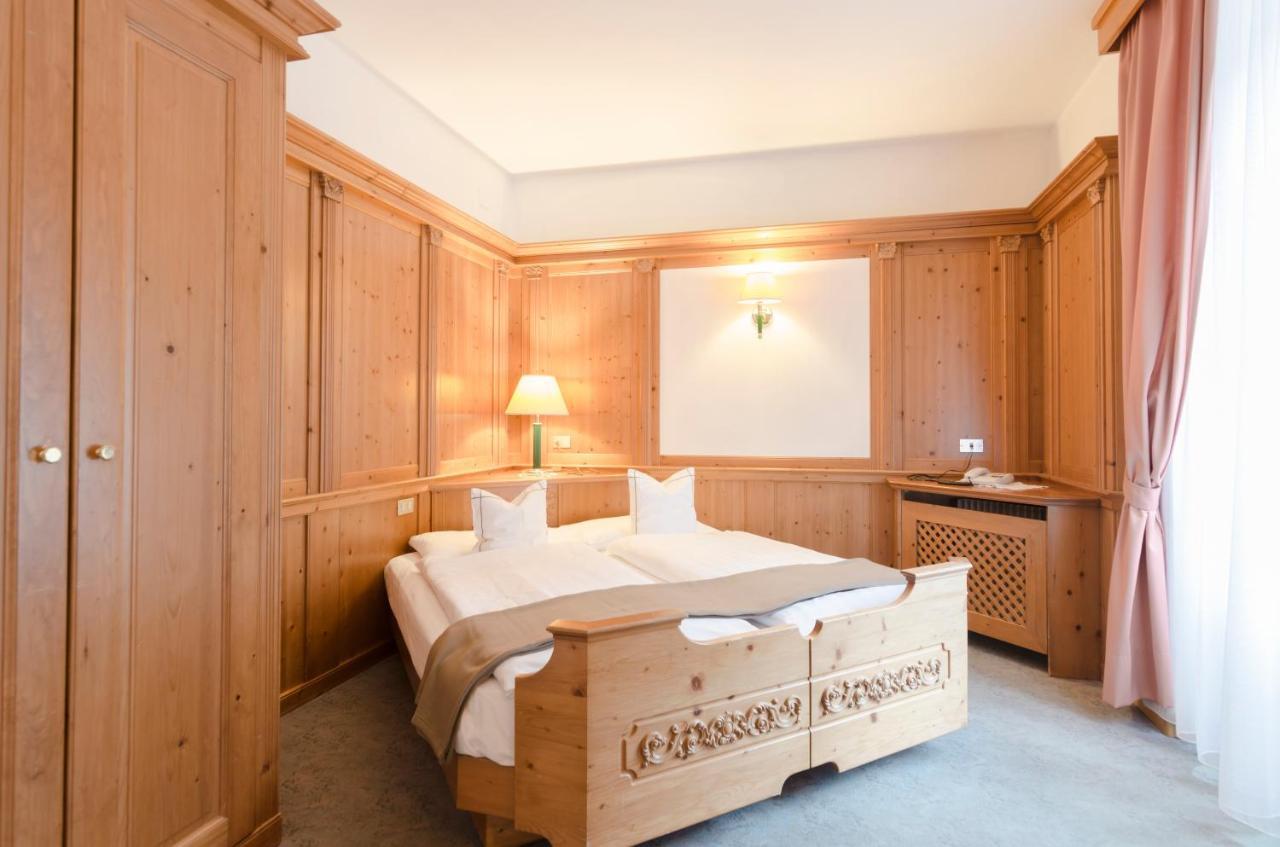 Hotel Cevedale Living Romance Hotel Cogolo Eksteriør bilde